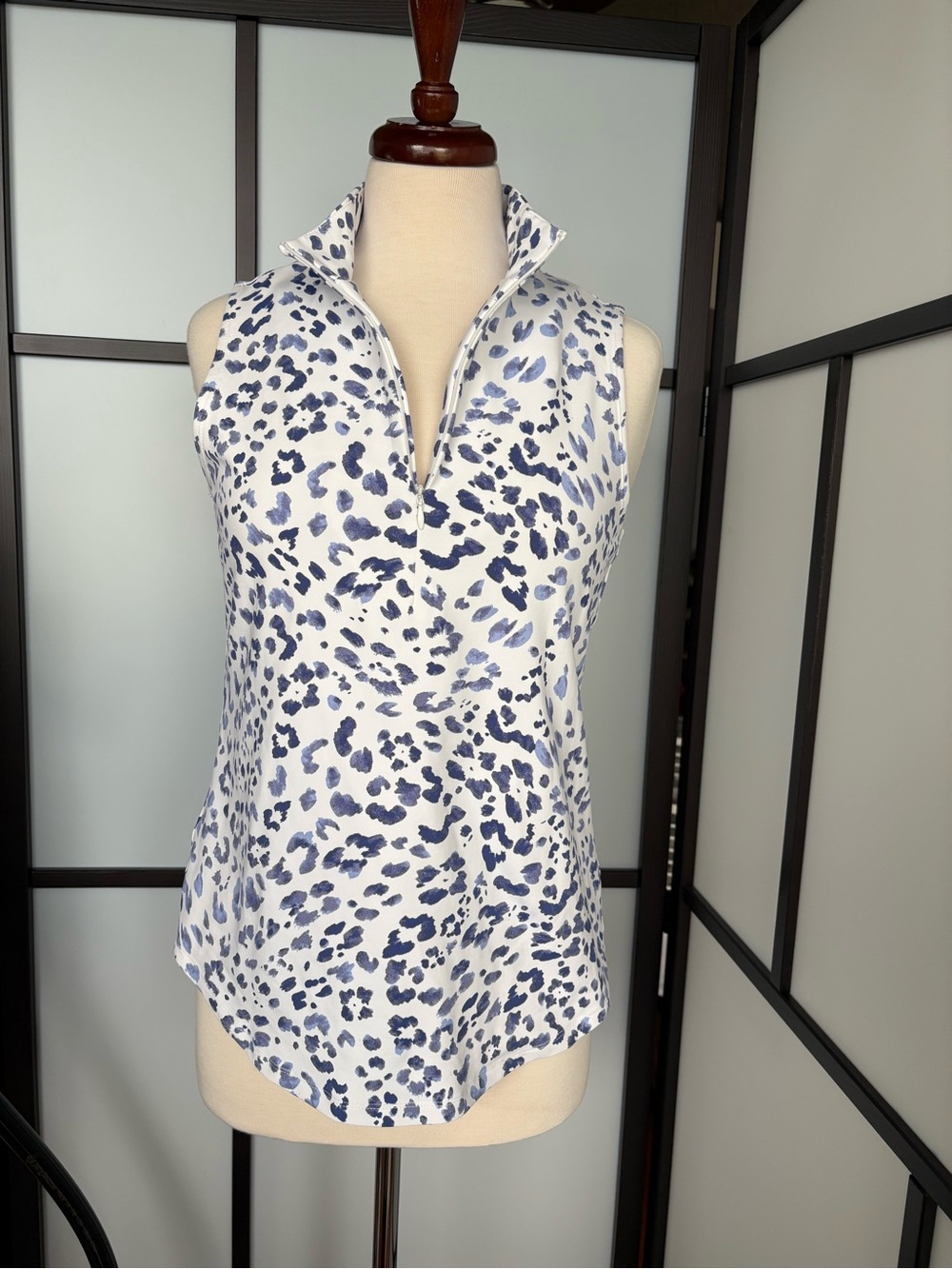 Tommy Bahama IslandZone Sleeveless 1/4 Zip Golf Top Blue Leopard Print Size S